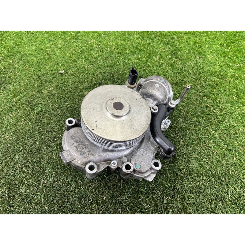 Помпа (система охлаждения) Jeep Grand Cherokee WK2 2014 3.0 Diesel EXF 68211202AB