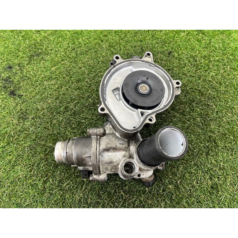 Помпа (система охлаждения) BMW X5 E70 2009 4.8 N62N 11517586779