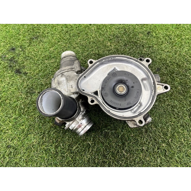 Помпа (система охлаждения) BMW X5 E70 2009 4.8 N62N 11517586779