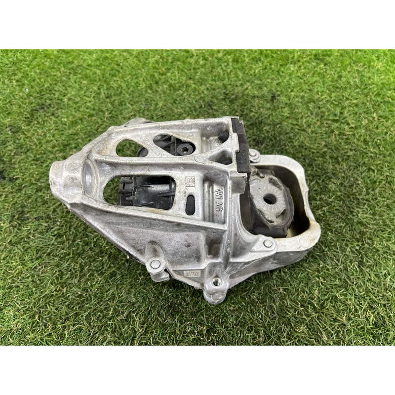 Подушка двигателя (двигатель и элементы) AUDI SQ5 FY 2018 3.0 CWGD 4M0199371FG