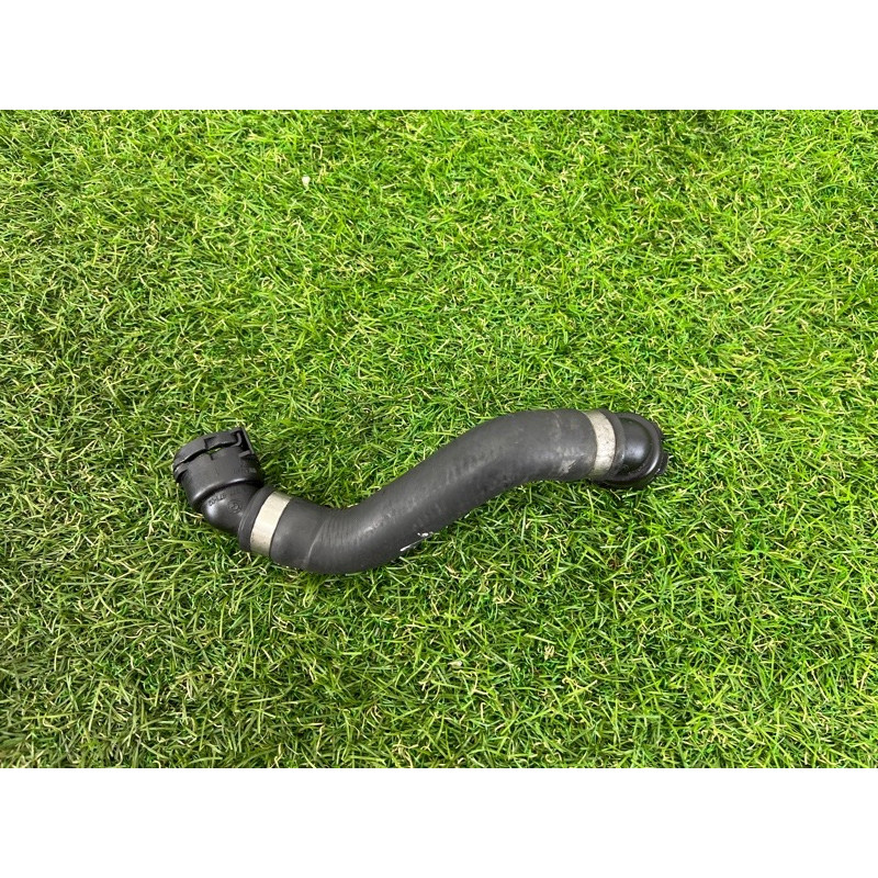 Патрубок (система охлаждения) BMW X5 E70 2009 4.8 N62N 17127537101