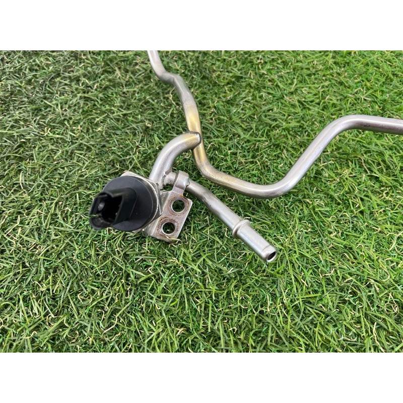 Трубка топливная (топливная система) BMW 7-series F02 2011 4.4 N63 13537622850