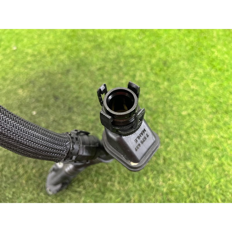 Трубка вентиляции картерных газов (двигатель и элементы) BMW 7-series F02 2011 4.4 N63 11157646087