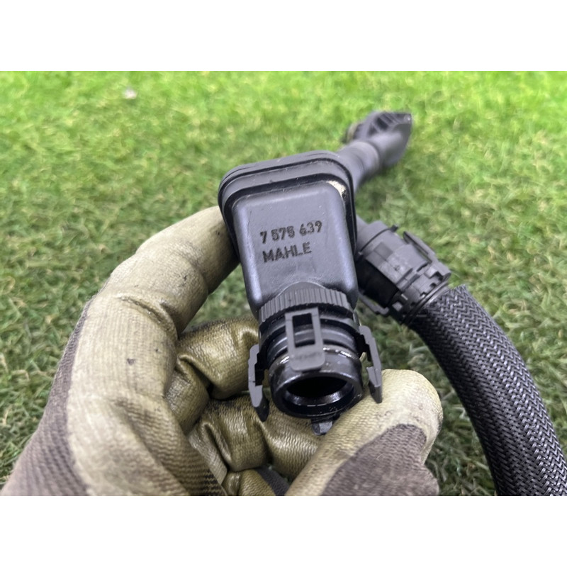 Трубка вентиляции картерных газов (двигатель и элементы) BMW 7-series F02 2011 4.4 N63 11157646087