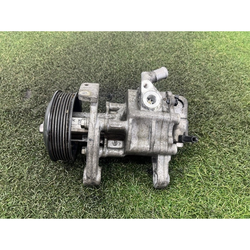 Насос гидроусилителя руля (рулевое управление) BMW 7-series F02 2011 4.4 N63 32416796493