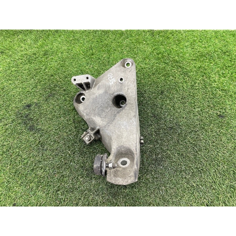 Кронштейн подушки двигателя (кронштейны двигателя) BMW X5 E70 2011 3.0 N57 22116790021