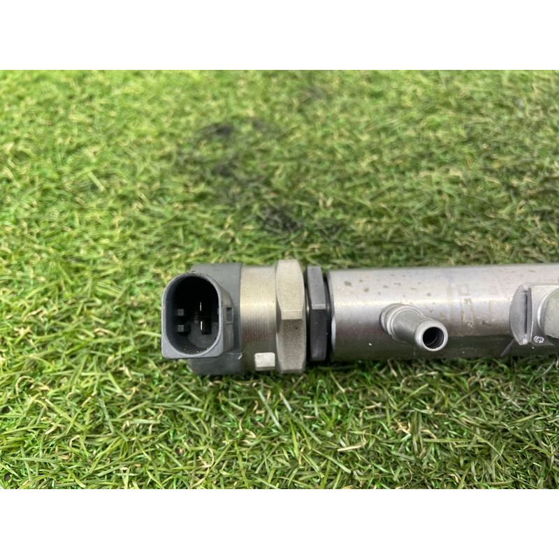 Топливная рампа (топливная система) BMW X5 E70 2011 3.0 N57 13537805423