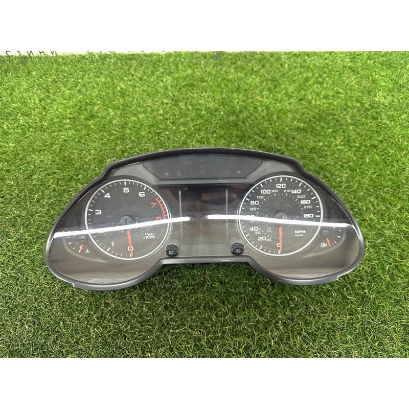 Панель приборов (салон) AUDI Q5 8R 2012 2.0 CAEB 8R0920950K