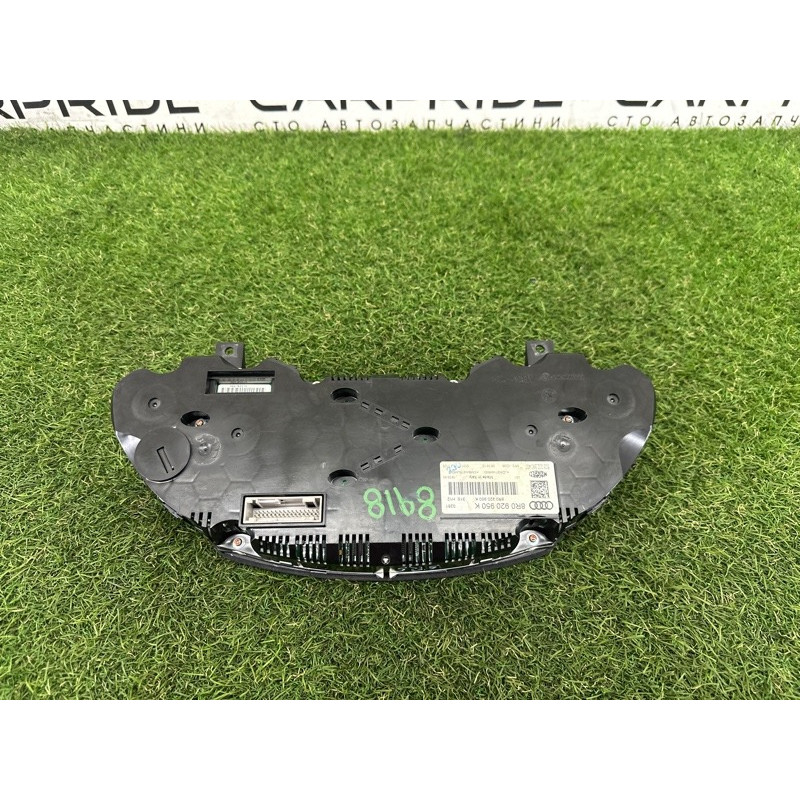 Панель приборов (салон) AUDI Q5 8R 2012 2.0 CAEB 8R0920950K