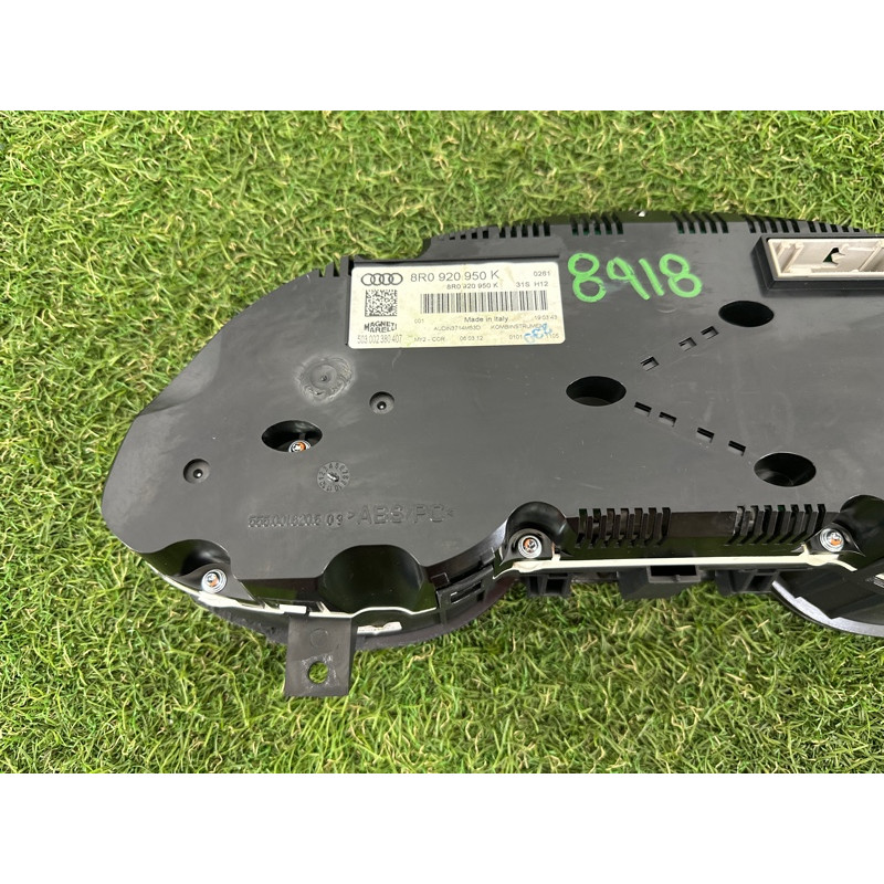 Панель приборов (салон) AUDI Q5 8R 2012 2.0 CAEB 8R0920950K