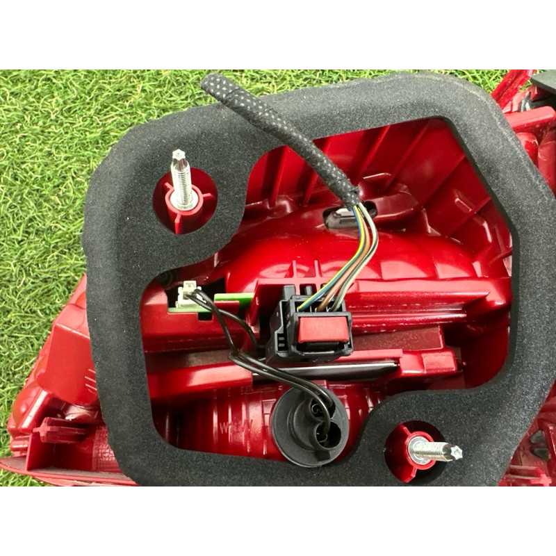 Задний фонарь (оптика) Volkswagen Touareg NF 2015 3.6 CGRA 7P6945307