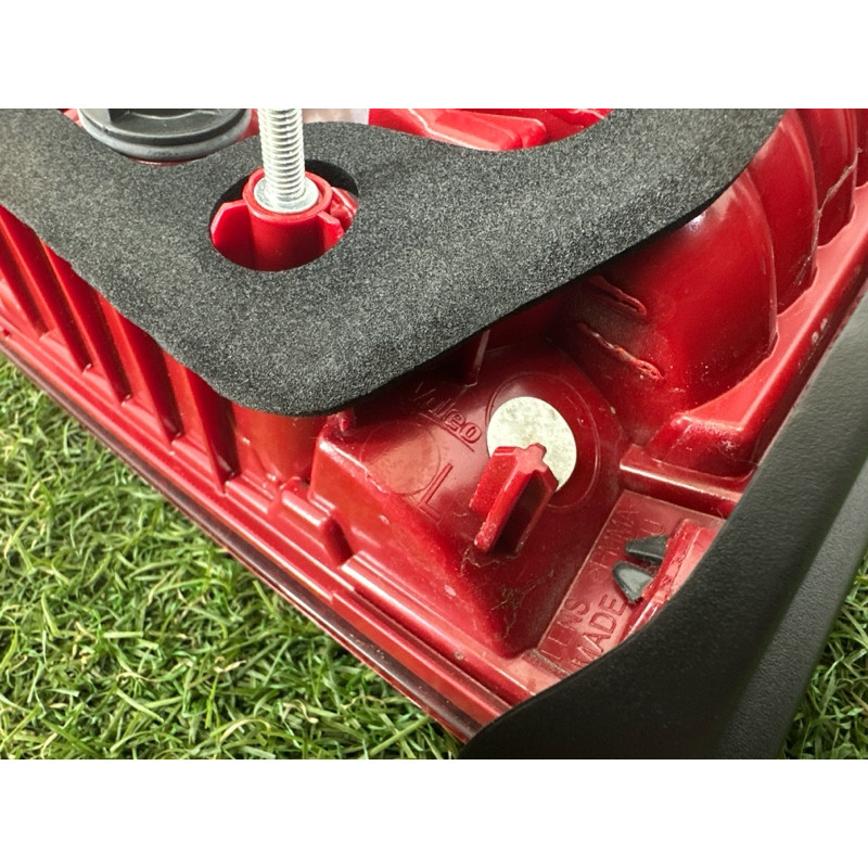 Задний фонарь (оптика) Volkswagen Touareg NF 2015 3.6 CGRA 7P6945307