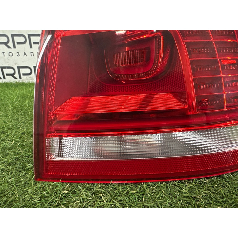 Задний фонарь (оптика) Volkswagen Touareg NF 2015 3.6 CGRA 7P6945208A