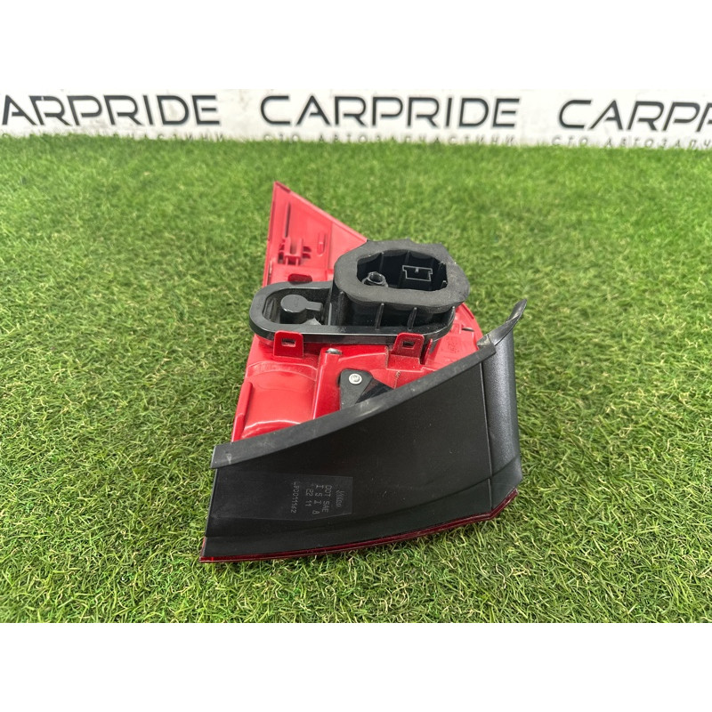 Задний фонарь (оптика) Volkswagen Touareg NF 2015 3.6 CGRA 7P6945208A