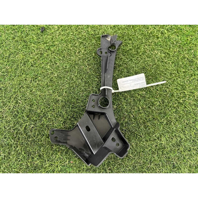 Кронштейн (двигатель и элементы) Mazda 3 BP BDTS501U1A