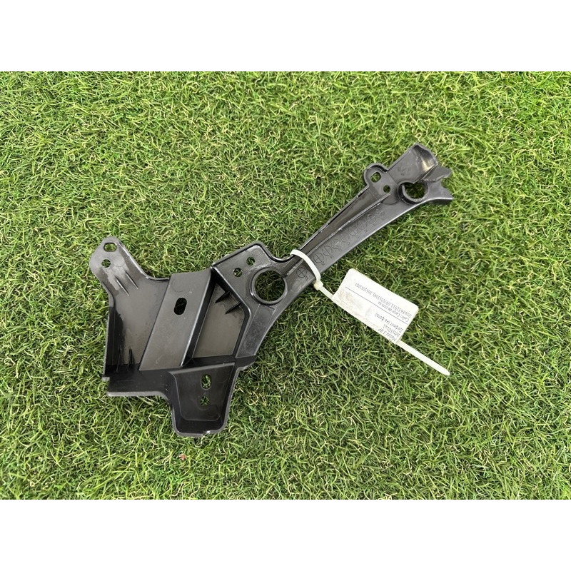 Кронштейн (двигатель и элементы) Mazda 3 BP BDTS501U1A