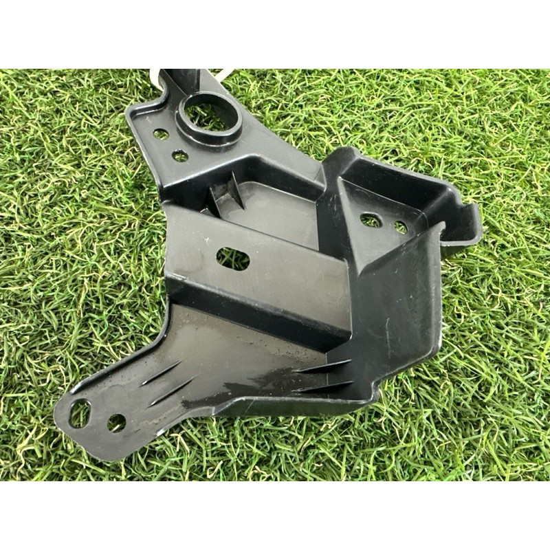 Кронштейн (двигатель и элементы) Mazda 3 BP BDTS501U1A