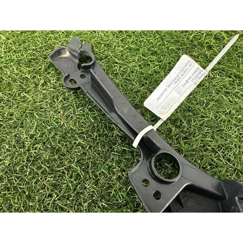 Кронштейн (двигатель и элементы) Mazda 3 BP BDTS501U1A