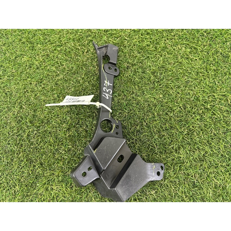 Кронштейн (двигатель и элементы) Mazda 3 BP BDTS501U1A