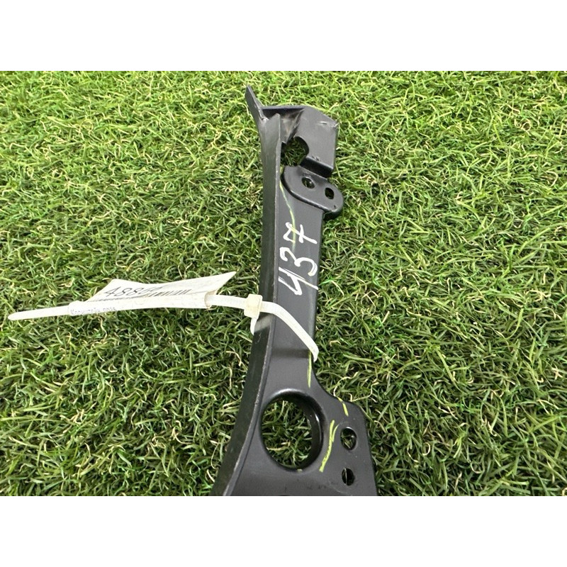 Кронштейн (двигатель и элементы) Mazda 3 BP BDTS501U1A