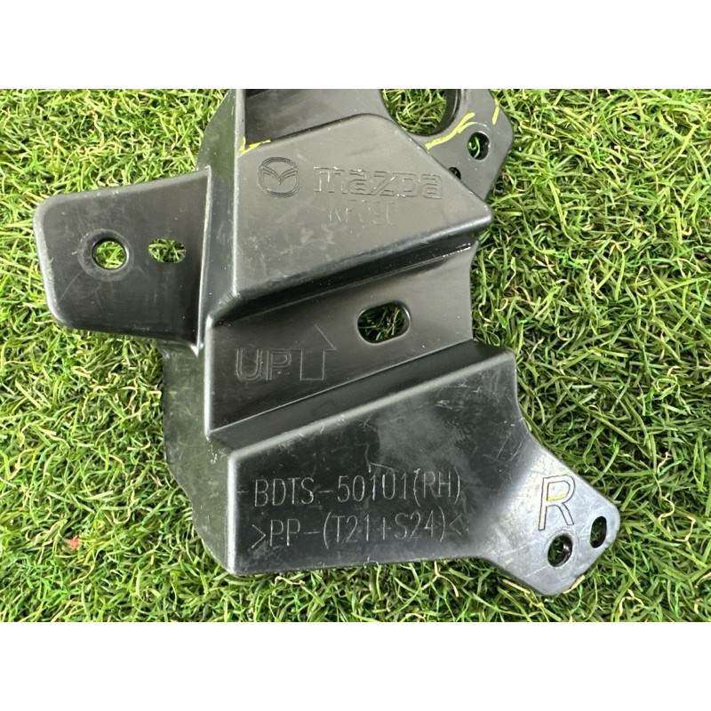 Кронштейн (двигатель и элементы) Mazda 3 BP BDTS501U1A