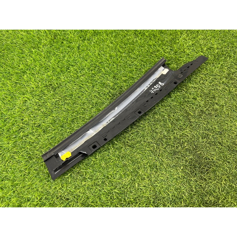 Накладка двери боковая (кузов и элементы) Audi A4 B8 8k0839901l