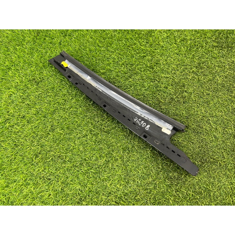 Накладка двери боковая (кузов и элементы) Audi A4 B8 8k0839901l