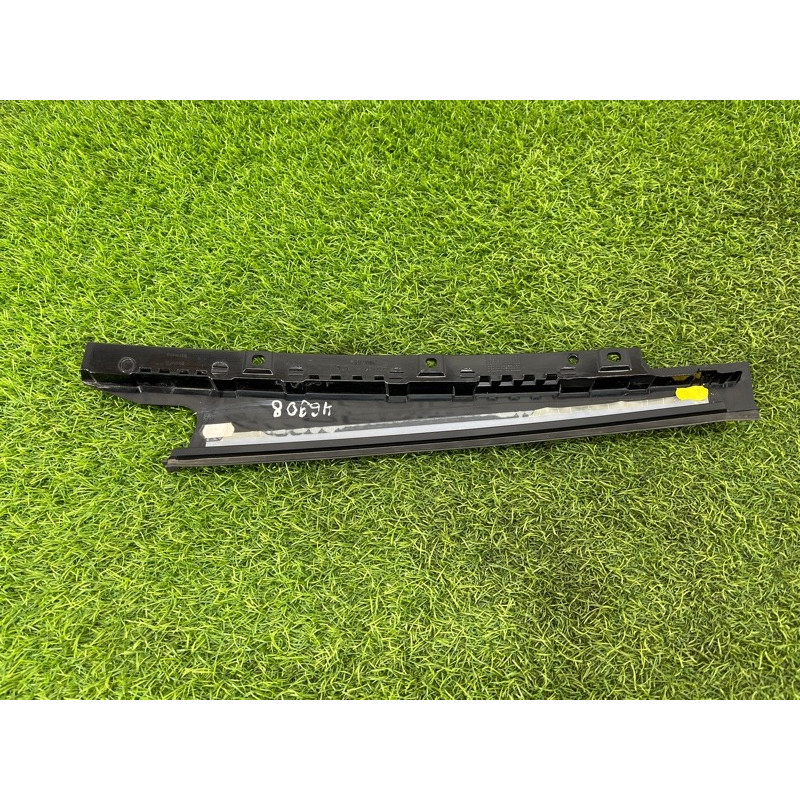 Накладка двери боковая (кузов и элементы) Audi A4 B8 8k0839901l