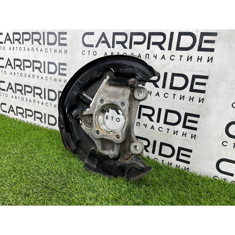 Цапфа подвески (подвеска) Ford Fusion MK5 dg9c3k170a