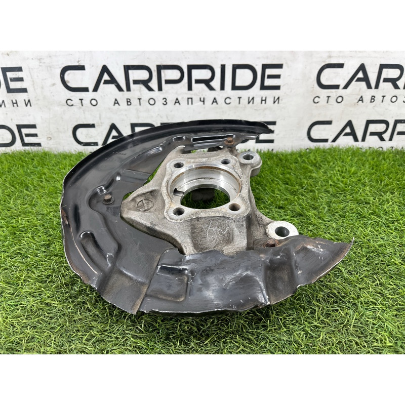 Цапфа подвески (подвеска) Ford Fusion MK5 dg9c3k170a