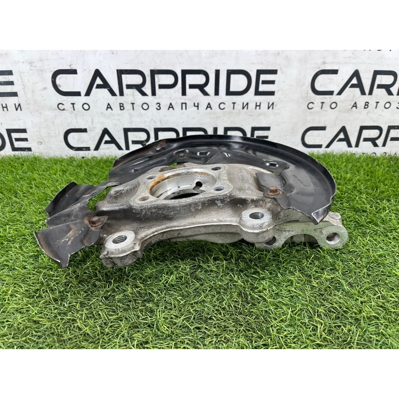 Цапфа подвески (подвеска) Ford Fusion MK5 dg9c3k170a