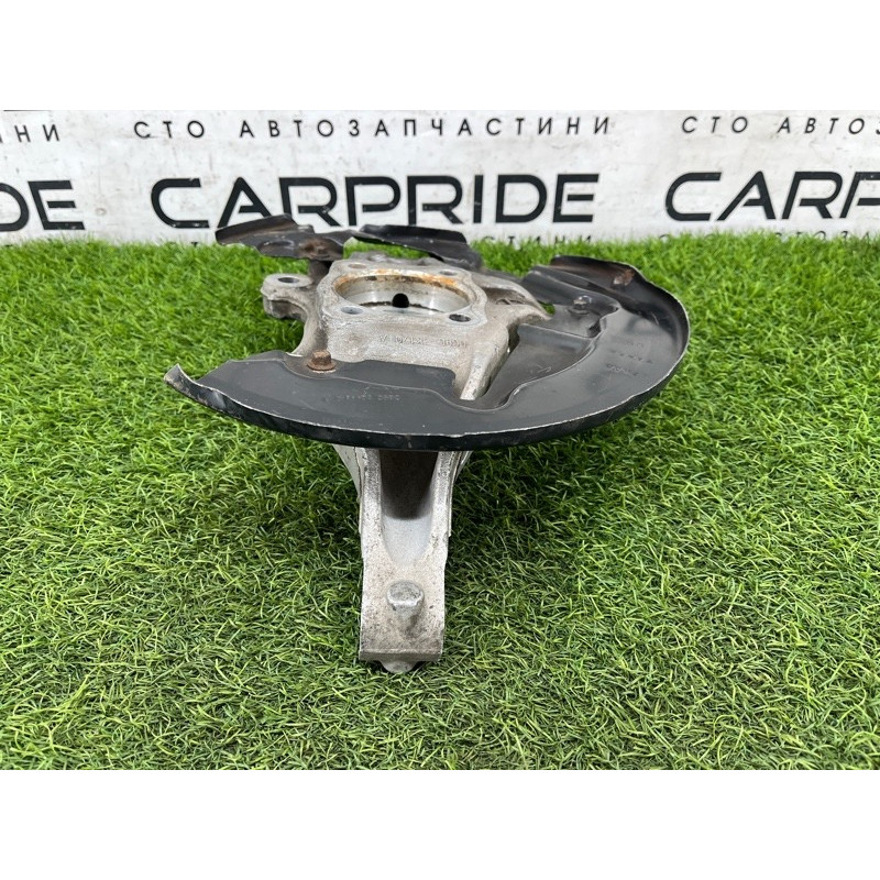 Цапфа подвески (подвеска) Ford Fusion MK5 dg9c3k170a