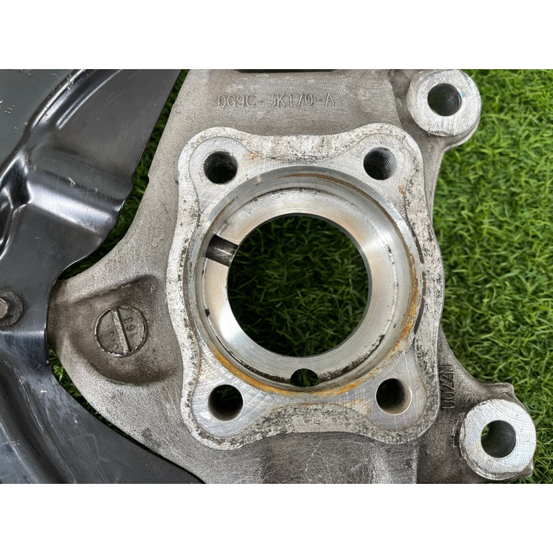 Цапфа подвески (подвеска) Ford Fusion MK5 dg9c3k170a