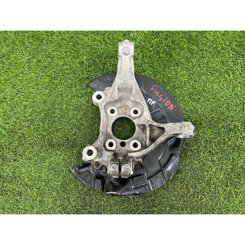 Цапфа подвески (подвеска) Ford Fusion MK5 dg9c3k170a