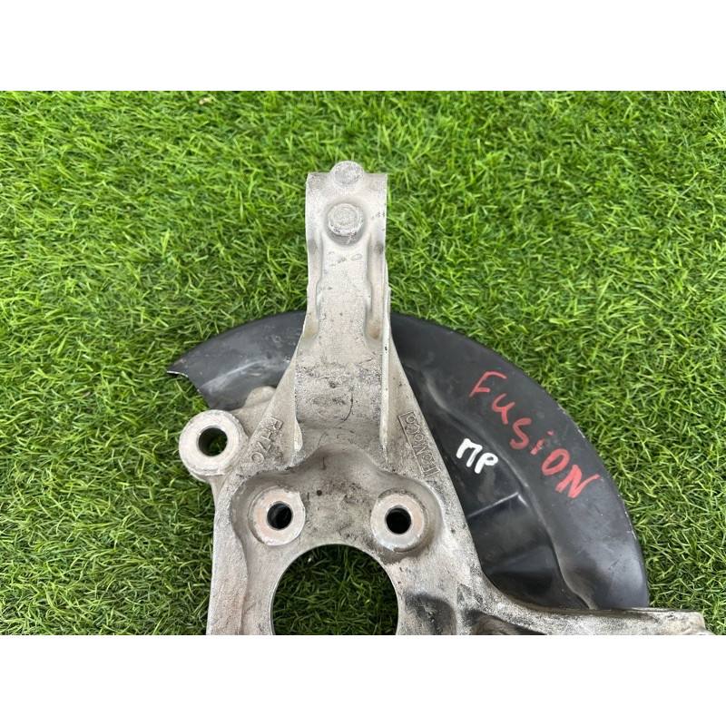 Цапфа подвески (подвеска) Ford Fusion MK5 dg9c3k170a