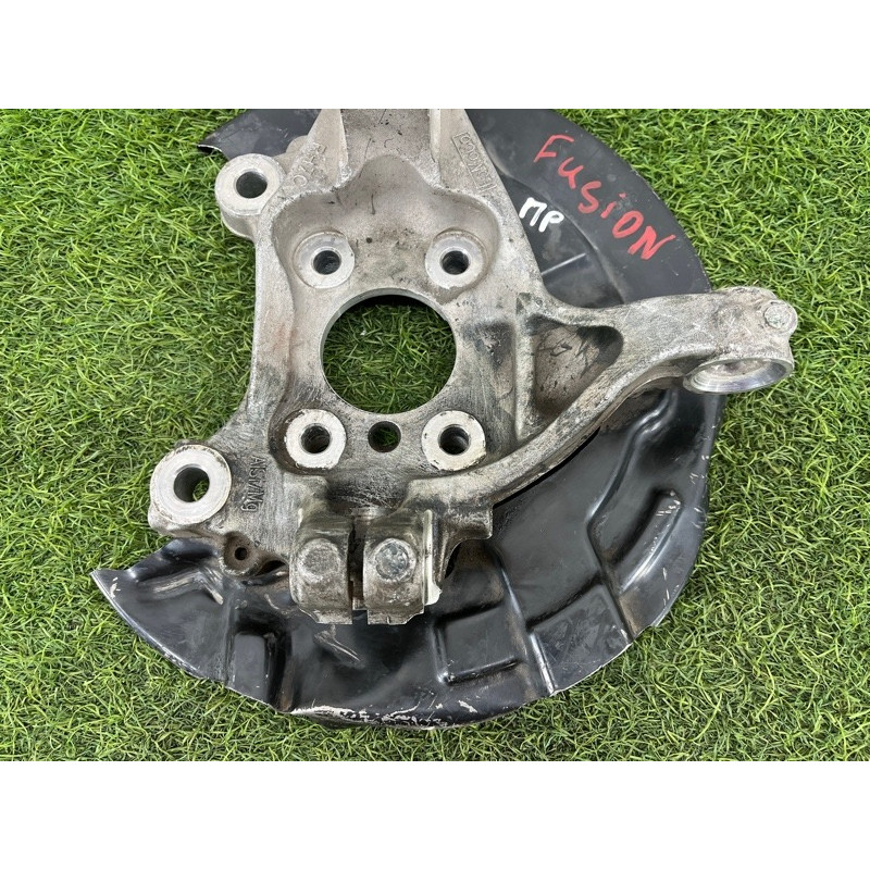 Цапфа подвески (подвеска) Ford Fusion MK5 dg9c3k170a