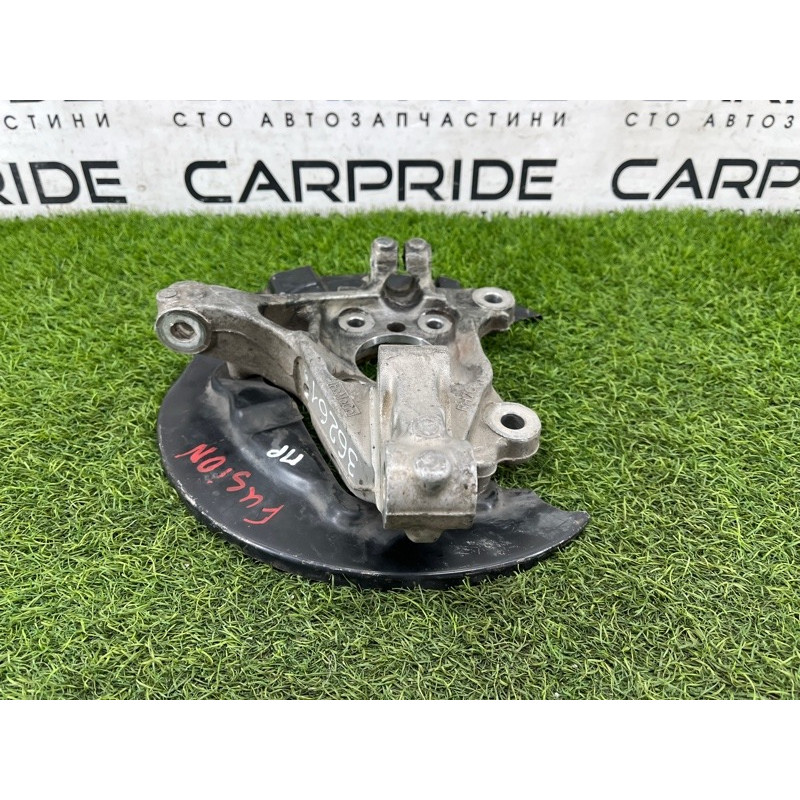 Цапфа подвески (подвеска) Ford Fusion MK5 dg9c3k170a