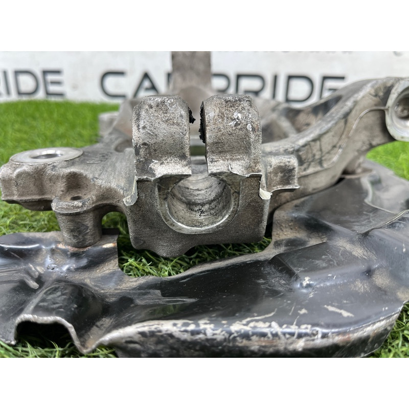 Цапфа подвески (подвеска) Ford Fusion MK5 dg9c3k170a