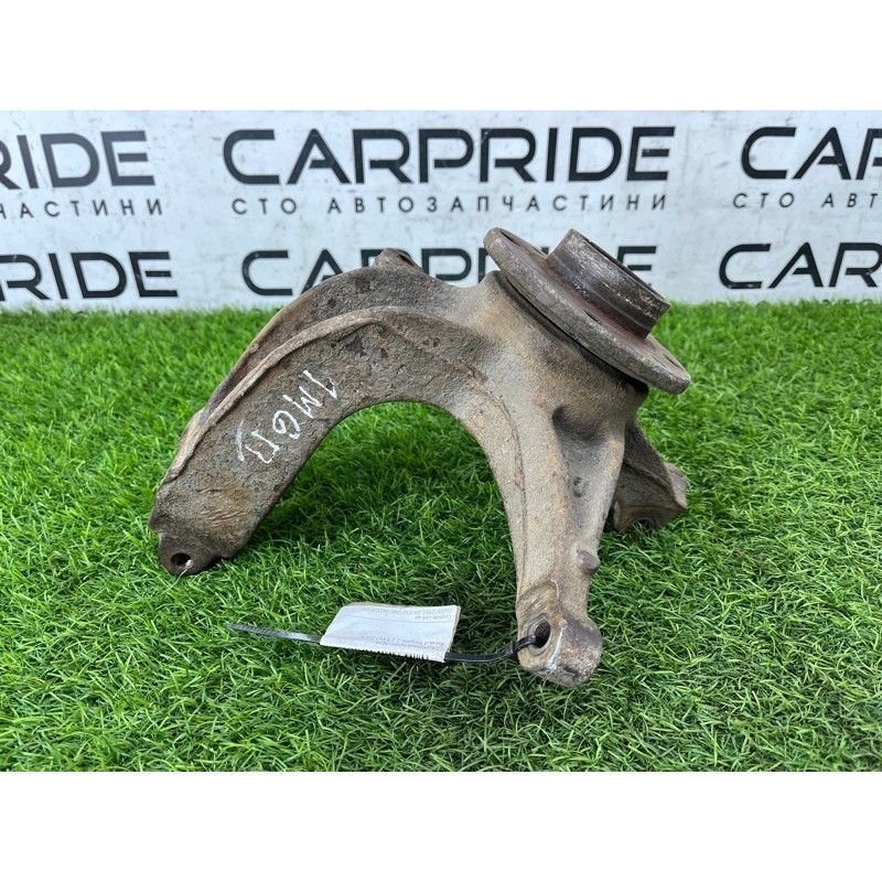 Поворотный кулак (подвеска) Renault Megane 2 2004 1.9 DCI 8200297033