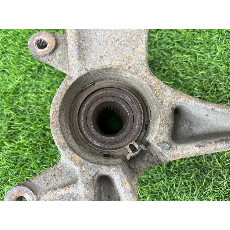 Поворотный кулак (подвеска) Renault Megane 2 2004 1.9 DCI 8200297033