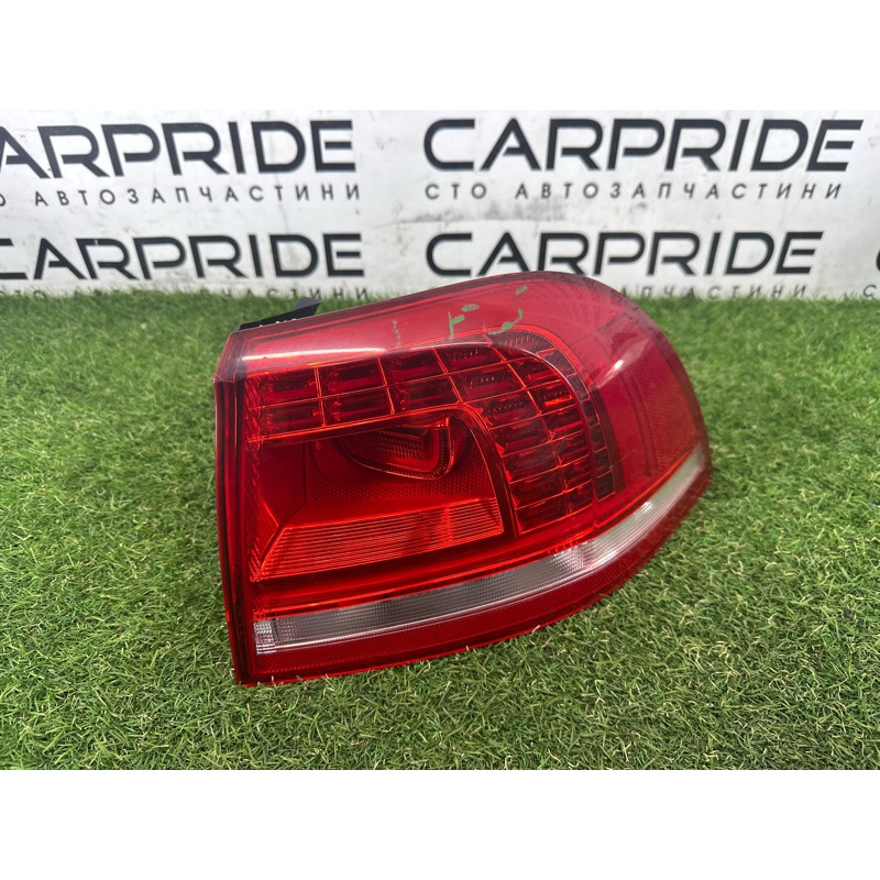 Задний фонарь (оптика) Volkswagen Touareg NF 2015 3.6 CGRA 7P6945208A