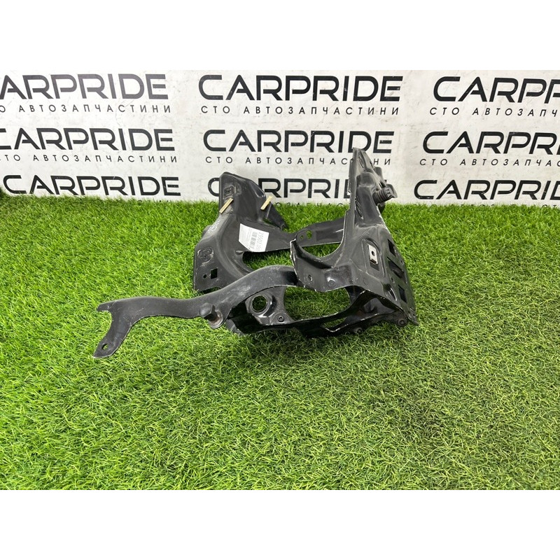 Кронштейн фары (кузов и элементы) BMW 7-series E65 N62B44 51717022968