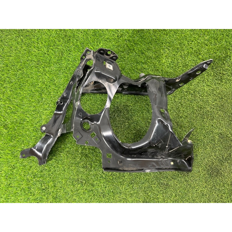 Кронштейн фары (кузов и элементы) BMW 7-series E65 N62B44 51717022968