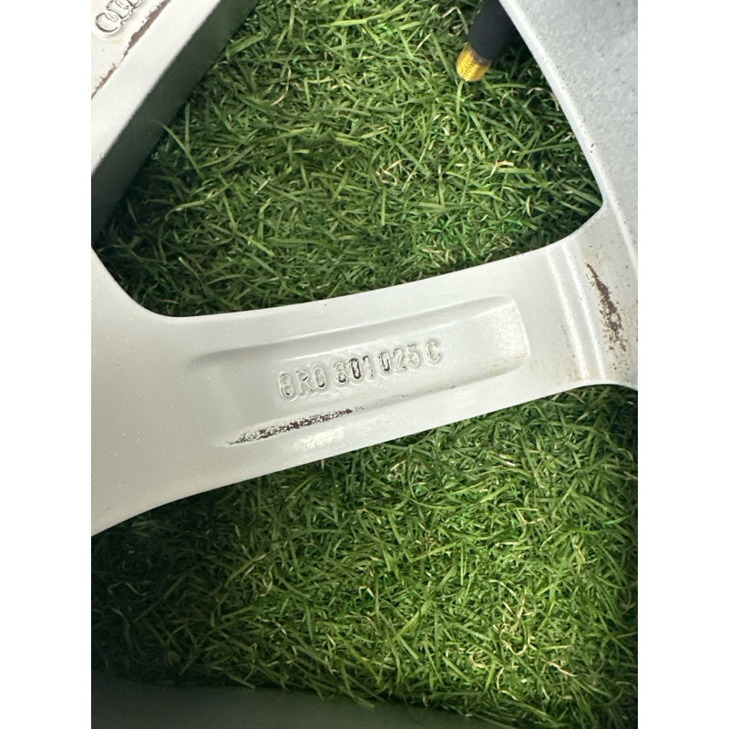 Комплект дисков 5x112 R18 8.0Jx18H2 ET39 (диски на авто) AUDI Q5 8R 2012 2.0 CAEB 8R0601025AQ