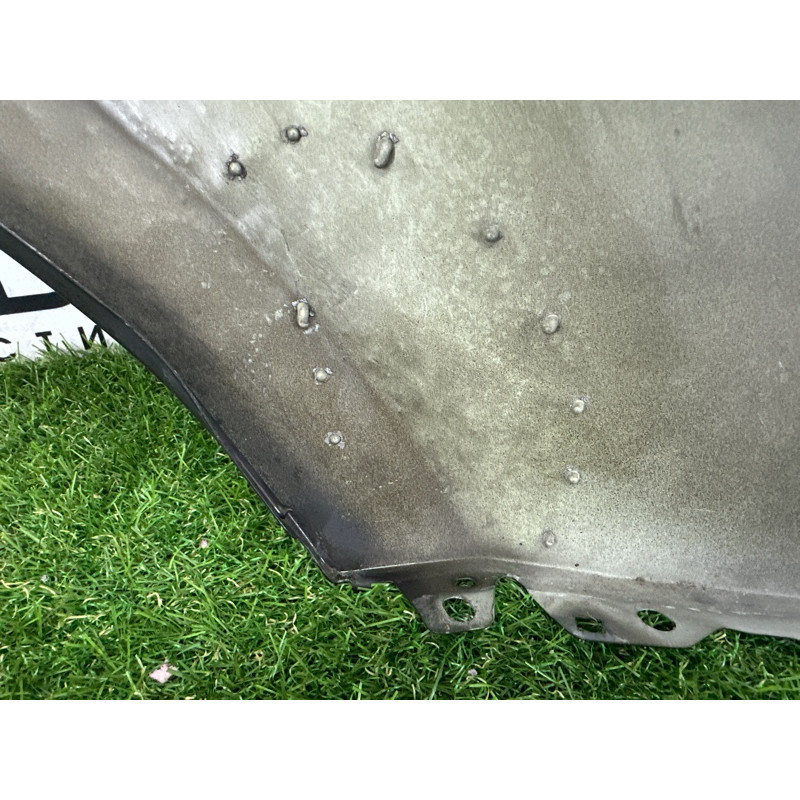 Крыло (наружные элементы кузова) AUDI Q5 8R 2012 3.2 CALB 8R0821105A