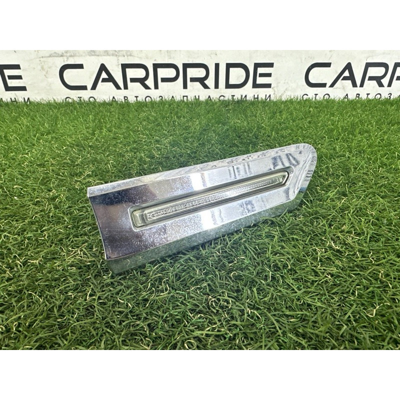 Повторитель поворота (оптика) BMW 7-series F01 2011 3.0 N54 63137203372