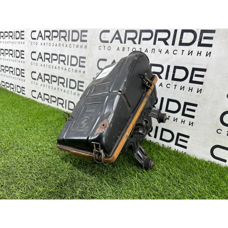 Корпус воздушного фильтра (впускная система) BMW 3-series E30 1286396