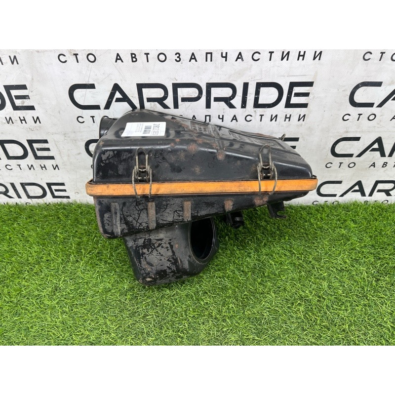 Корпус воздушного фильтра (впускная система) BMW 3-series E30 1286396