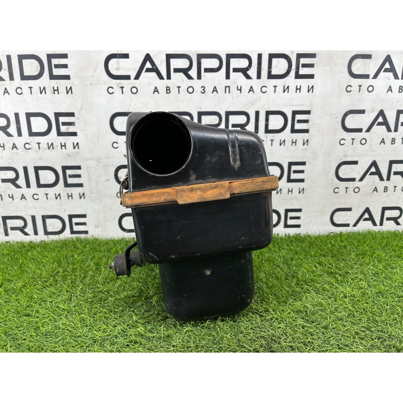 Корпус воздушного фильтра (впускная система) BMW 3-series E30 1286396