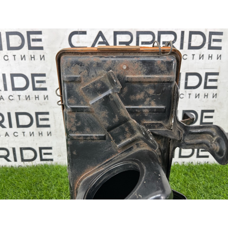 Корпус воздушного фильтра (впускная система) BMW 3-series E30 1286396